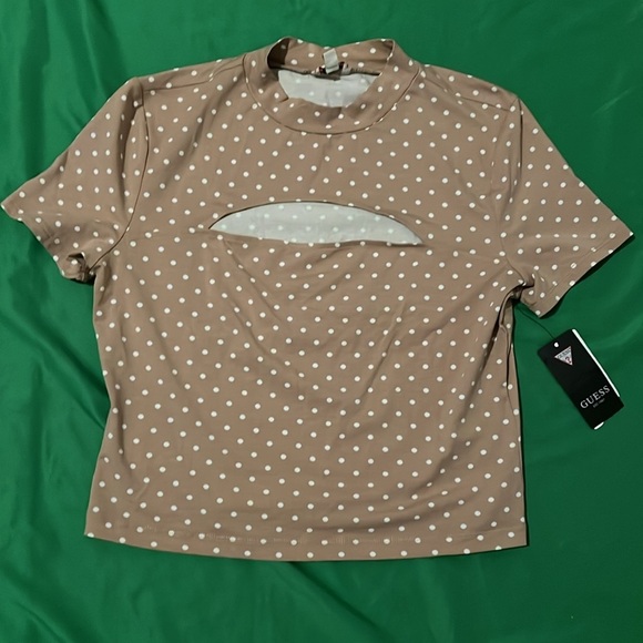 NWT Guess Tan and White Cut Out Blouse with Peter Pan Collar size Large - Picture 3 of 9
